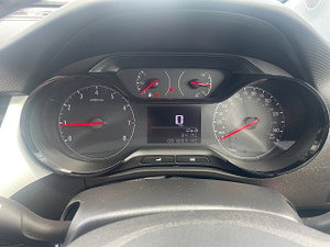 Vauxhall Crossland X thumbnail