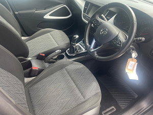 Vauxhall Crossland X thumbnail