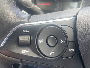 Vauxhall Crossland X thumbnail