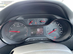 Vauxhall Crossland X thumbnail
