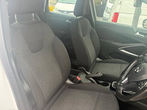 Vauxhall Crossland X thumbnail