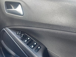Vauxhall Crossland X thumbnail