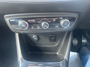 Vauxhall Crossland X thumbnail