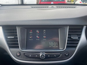 Vauxhall Crossland X thumbnail