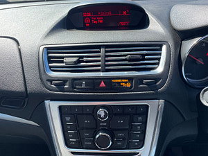 Vauxhall Mokka thumbnail