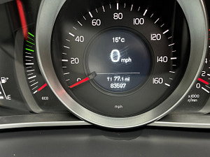 Volvo V40 thumbnail