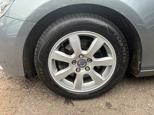 Volvo V40 thumbnail