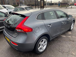 Volvo V40 thumbnail