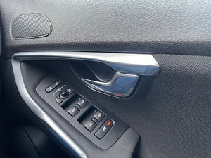Volvo V40 thumbnail
