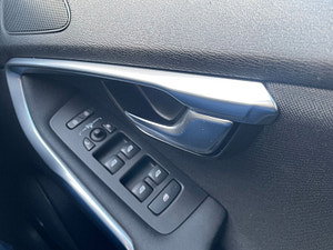 Volvo V40 thumbnail