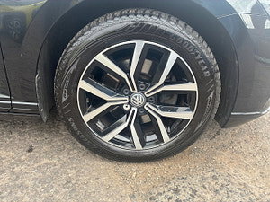 Volkswagen Passat thumbnail