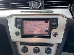 Volkswagen Passat thumbnail