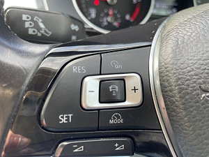 Volkswagen Passat thumbnail