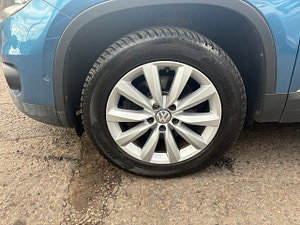Volkswagen Tiguan thumbnail