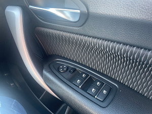 BMW 1 Series thumbnail
