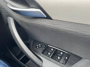BMW X1 thumbnail