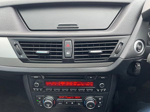 BMW X1 thumbnail