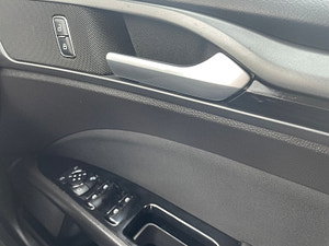Ford Mondeo thumbnail