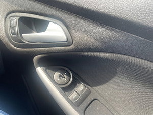 Ford Focus thumbnail