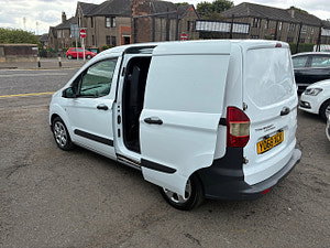 Ford Transit Courier thumbnail