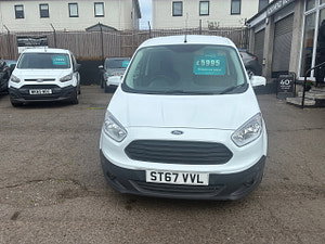 Ford Transit Courier thumbnail