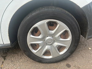 Ford Transit Courier thumbnail