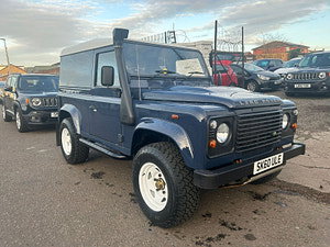 Land Rover Defender thumbnail