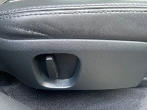 Land Rover DISCOVERY thumbnail