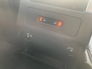 Land Rover DISCOVERY thumbnail