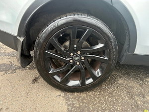 Land Rover Discovery Sport thumbnail