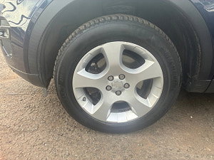 Land Rover Discovery Sport thumbnail
