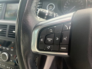 Land Rover Discovery Sport thumbnail