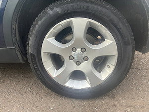 Land Rover Discovery Sport thumbnail