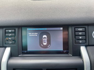 Land Rover Discovery Sport thumbnail