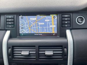 Land Rover Discovery Sport thumbnail