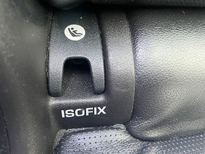 Land Rover Discovery Sport thumbnail