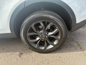 Land Rover Discovery Sport thumbnail