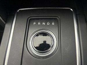 Land Rover Discovery Sport thumbnail