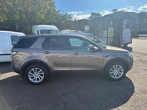 Land Rover Discovery Sport thumbnail