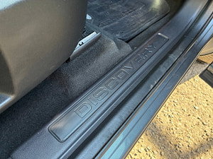 Land Rover Discovery Sport thumbnail