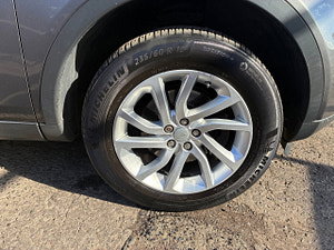 Land Rover Discovery Sport thumbnail