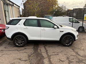 Land Rover Discovery Sport thumbnail