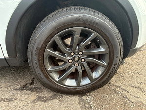 Land Rover Discovery Sport thumbnail