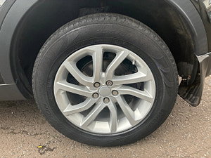 Land Rover Discovery Sport thumbnail