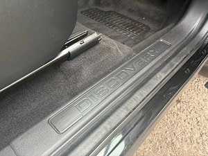 Land Rover Discovery Sport thumbnail