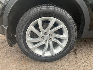 Land Rover Discovery Sport thumbnail