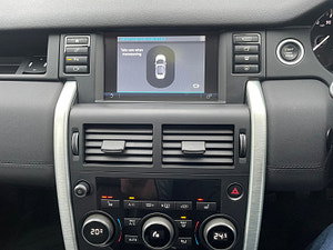 Land Rover Discovery Sport thumbnail