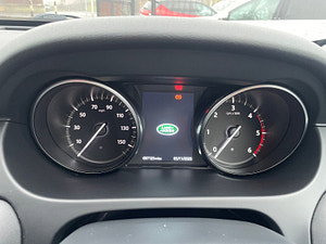 Land Rover Discovery Sport thumbnail