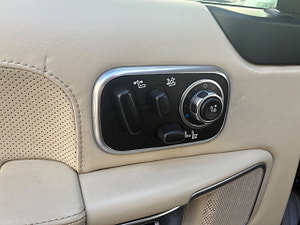 Land Rover Range Rover thumbnail