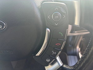 Land Rover Range Rover thumbnail